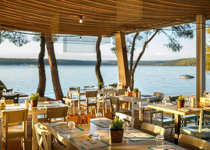 Kemping Awesome Stacaravan In Tar Poreč