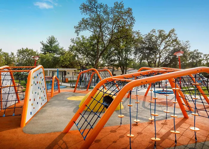 Awesome Stacaravan In Tar Kemping 4*