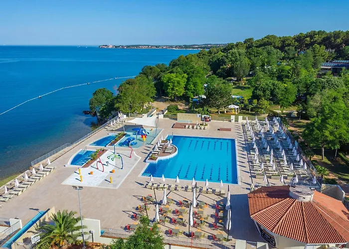 Awesome Stacaravan In Tar Campsite 4*