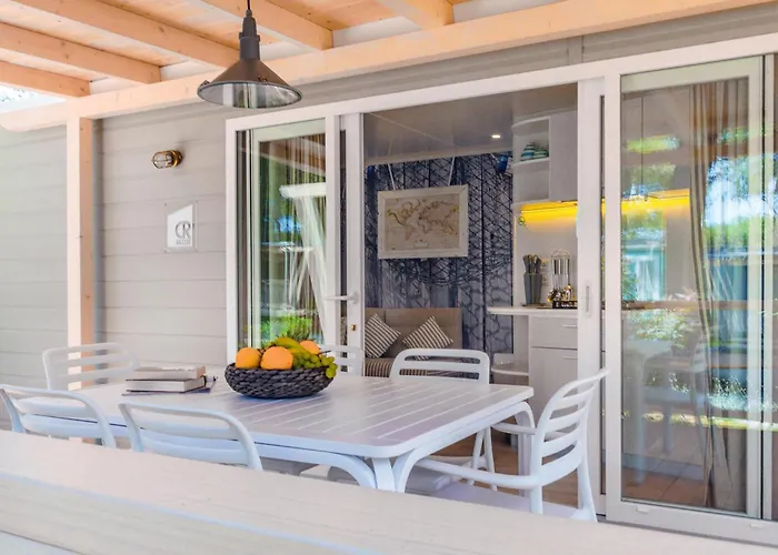 Awesome Stacaravan In Tar Kemping