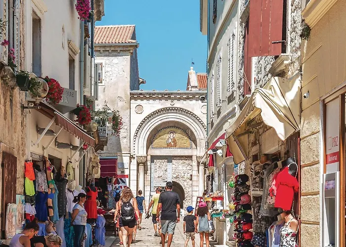 Kemping Awesome Stacaravan In Tar 4*